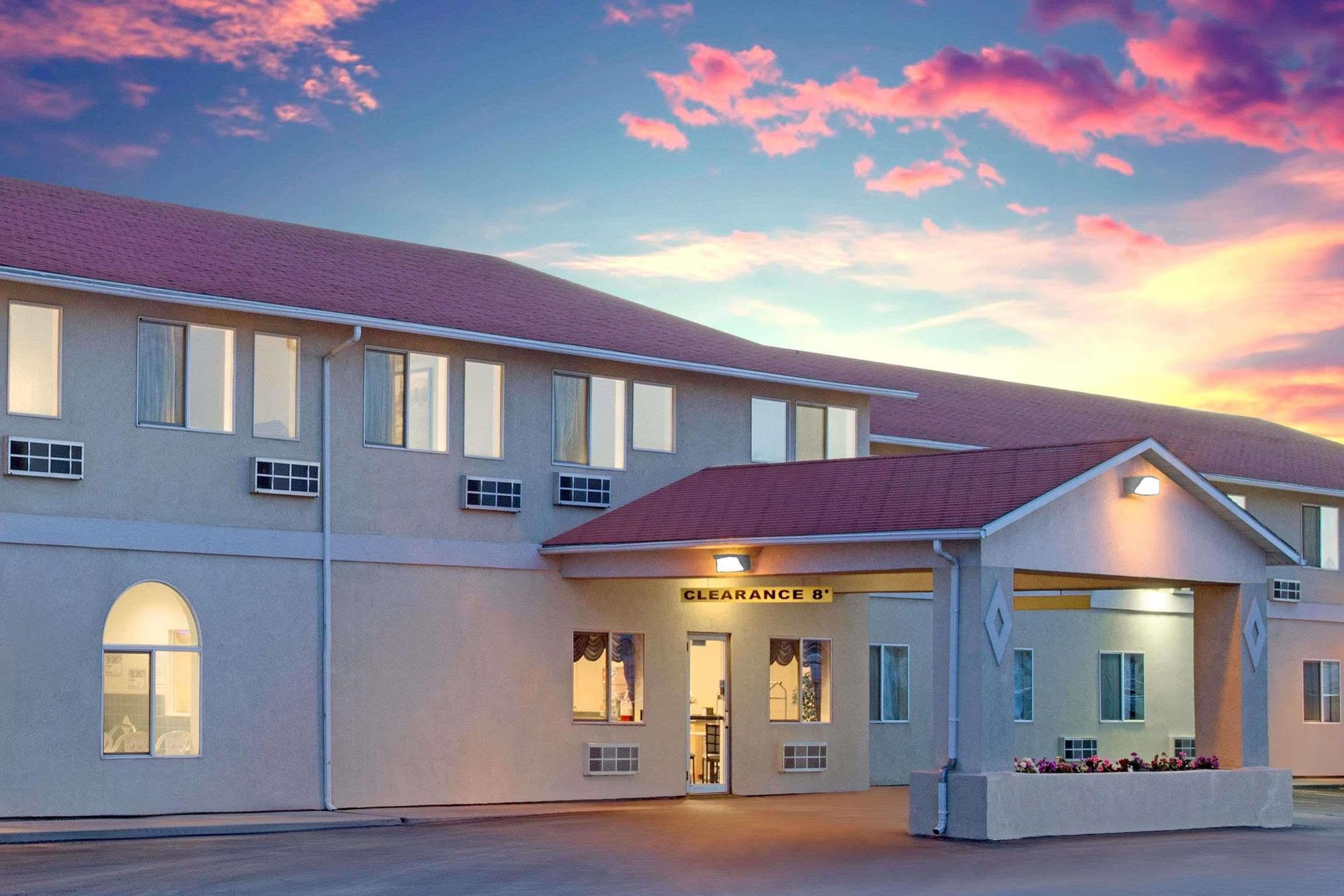 Super 8 By Wyndham Vernal Ut Екстериор снимка