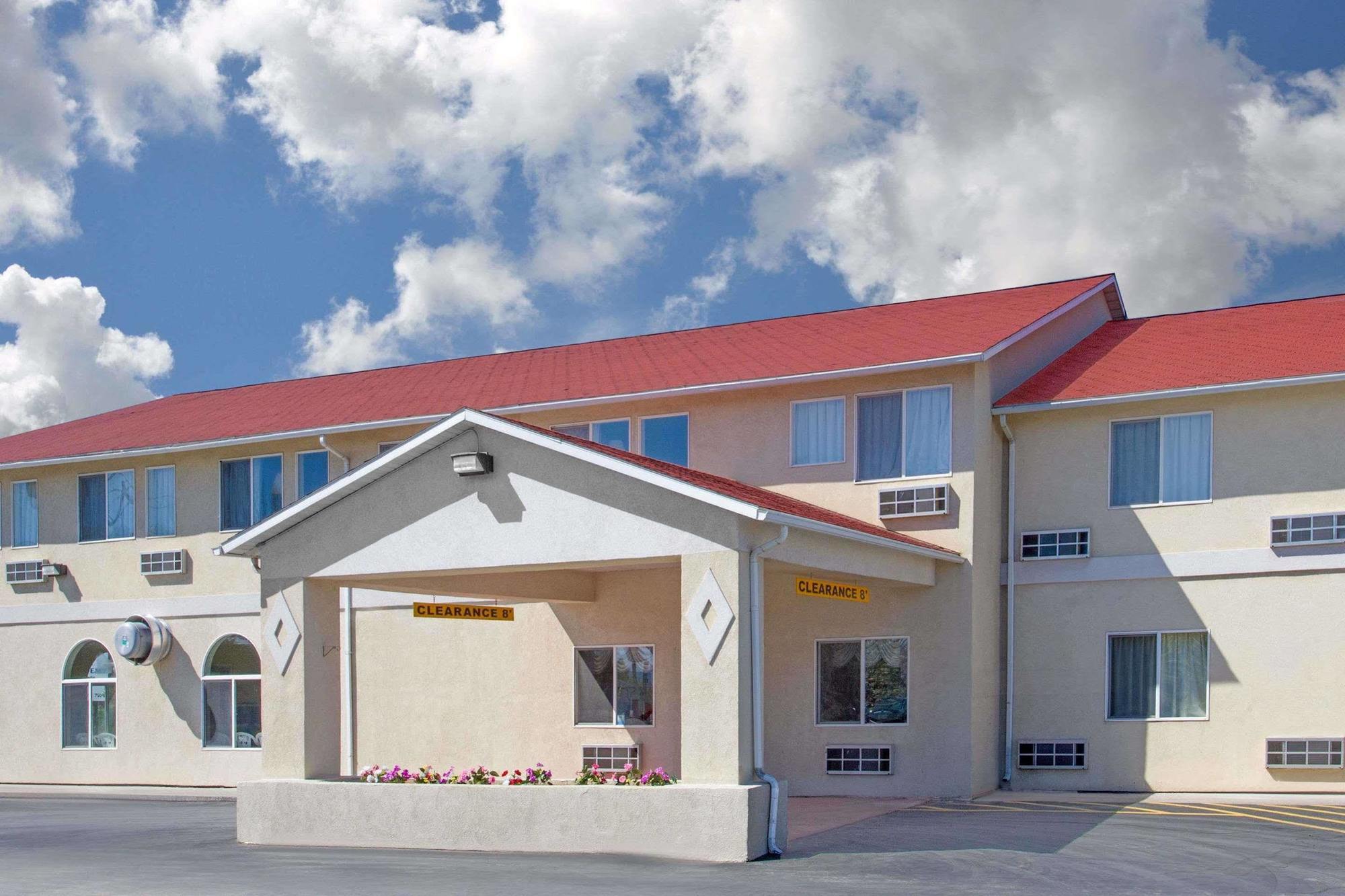 Super 8 By Wyndham Vernal Ut Екстериор снимка