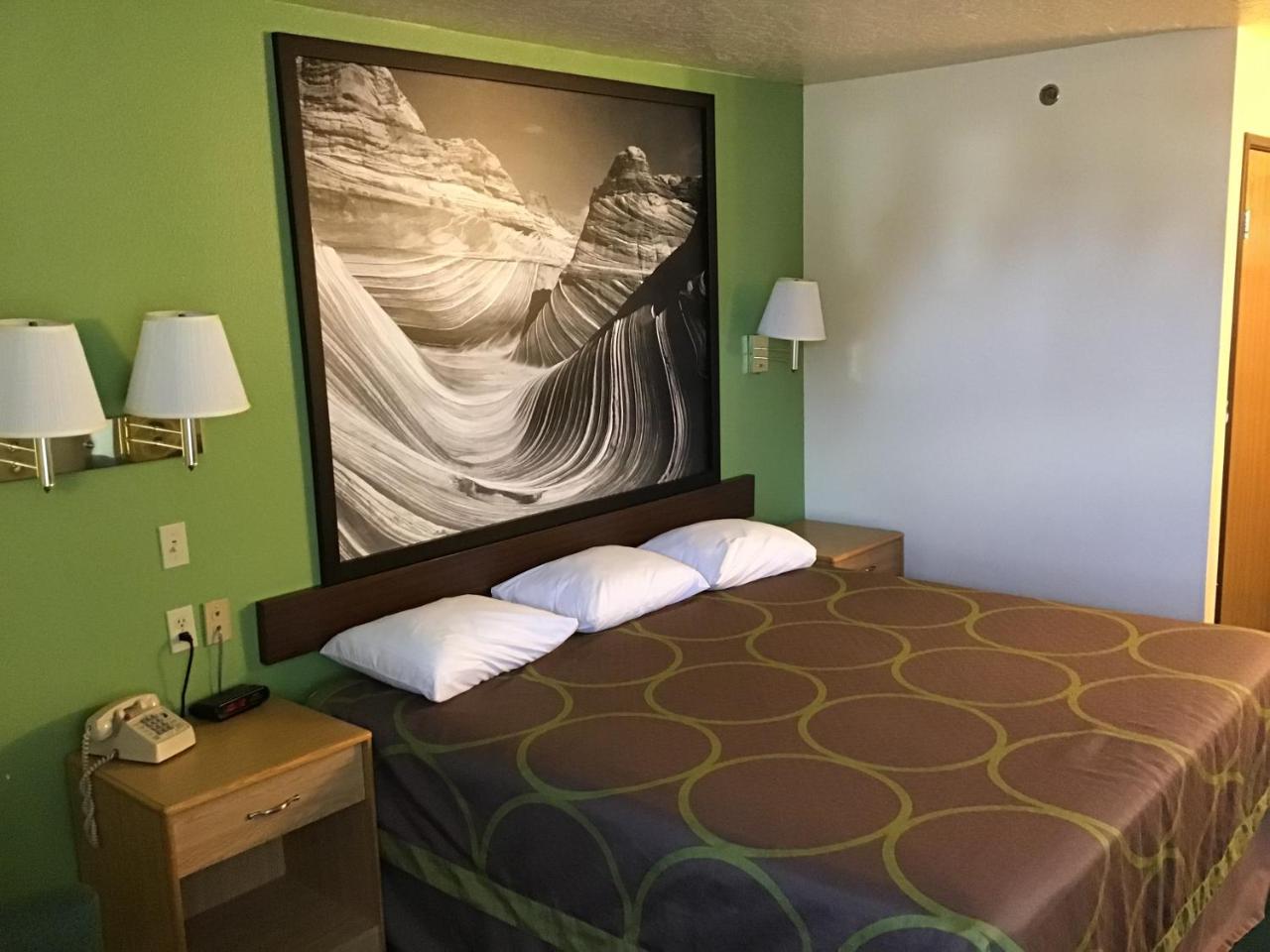 Super 8 By Wyndham Vernal Ut Екстериор снимка
