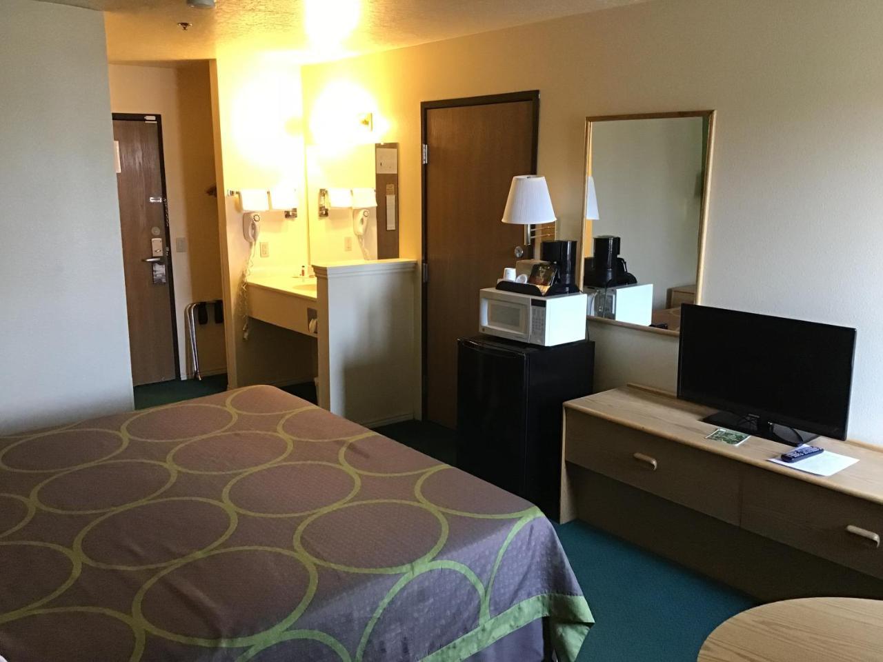 Super 8 By Wyndham Vernal Ut Екстериор снимка