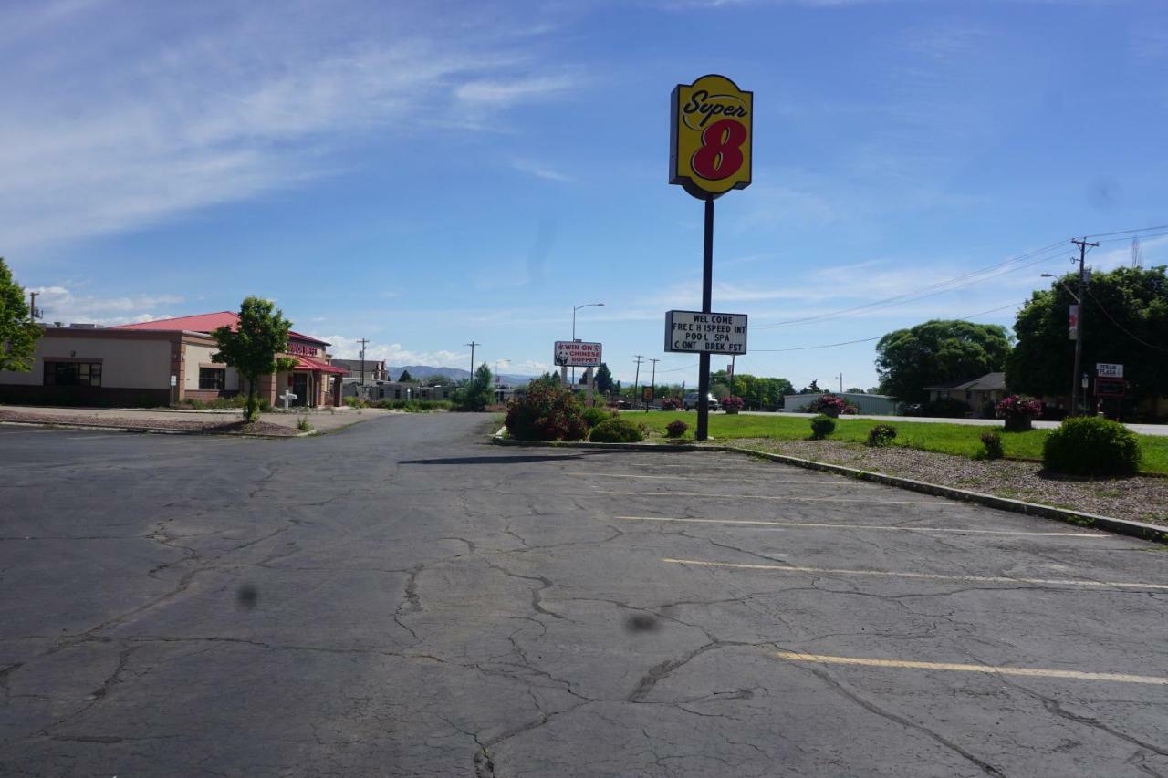 Super 8 By Wyndham Vernal Ut Екстериор снимка