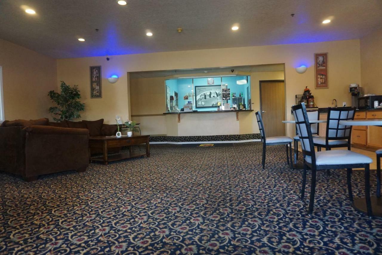 Super 8 By Wyndham Vernal Ut Екстериор снимка